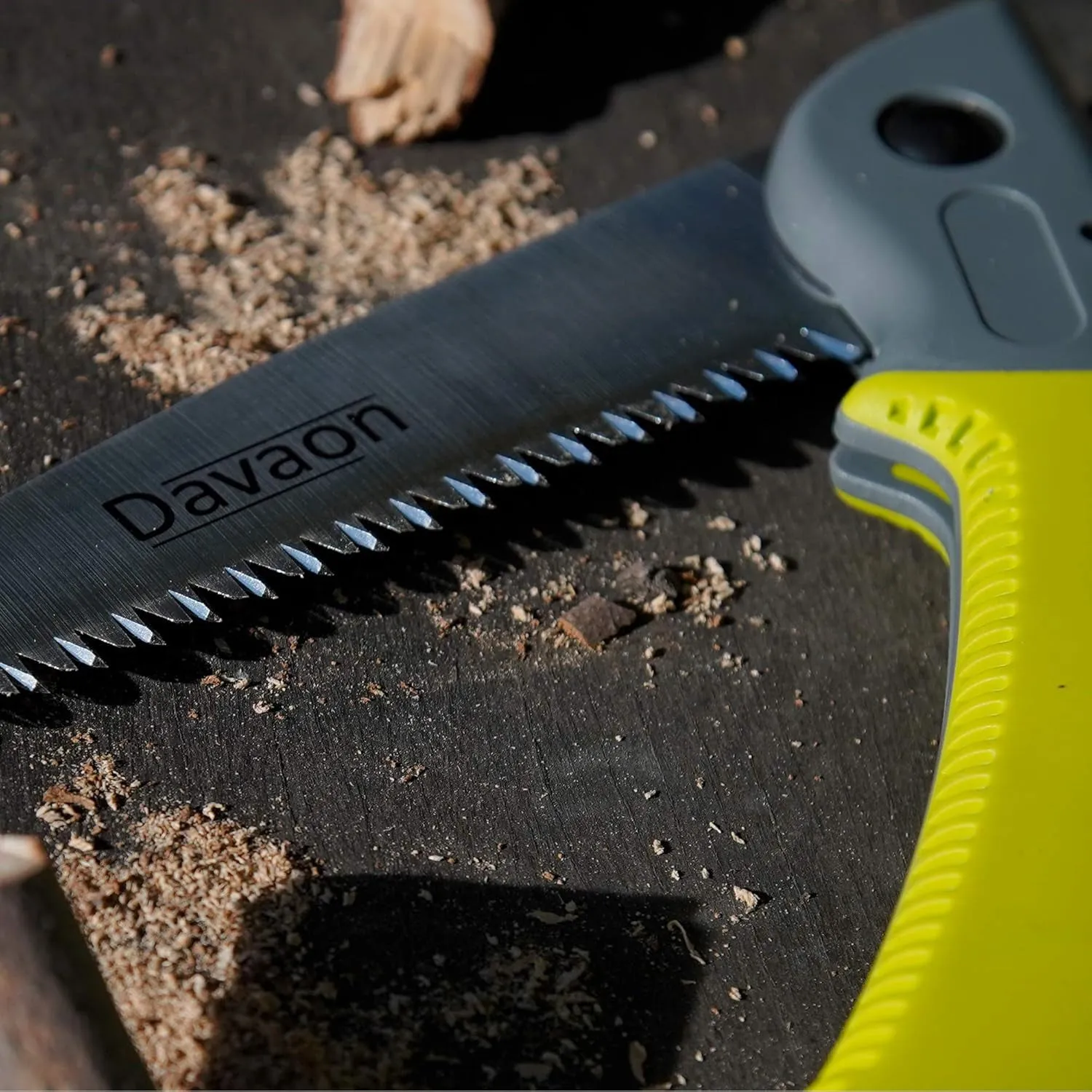 Davaon Pro Folding Hand Saw