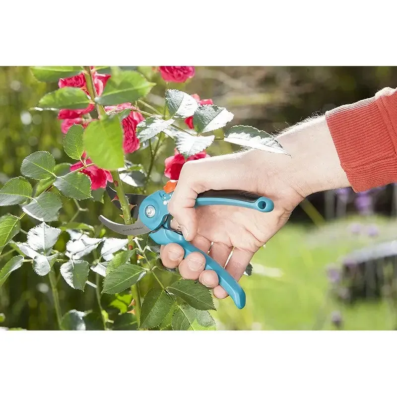 Gardena 22mm One-Handed Stainless Steel Bypass Secateurs