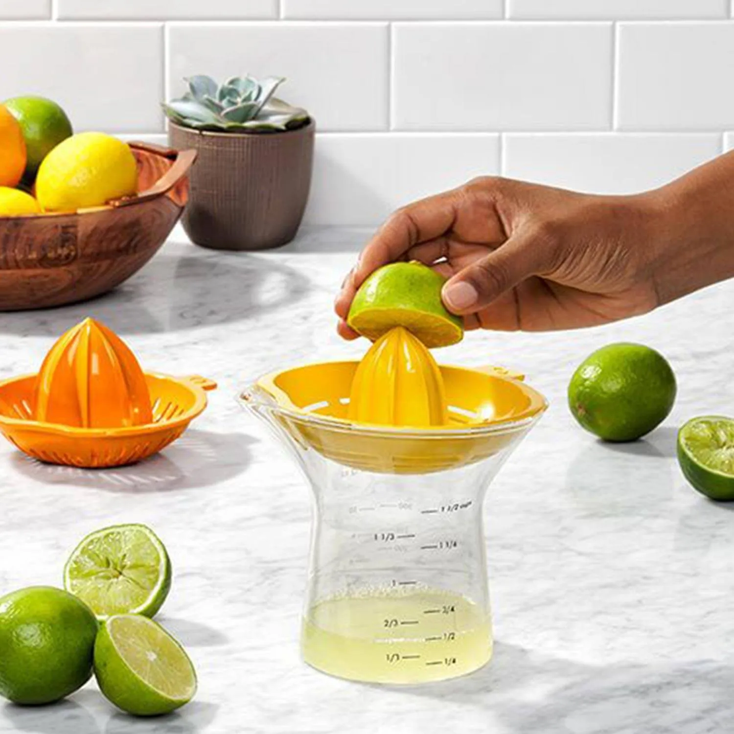 Oxo Good Grips 2-In-1 Citrus Reamer/Juicer 350ml