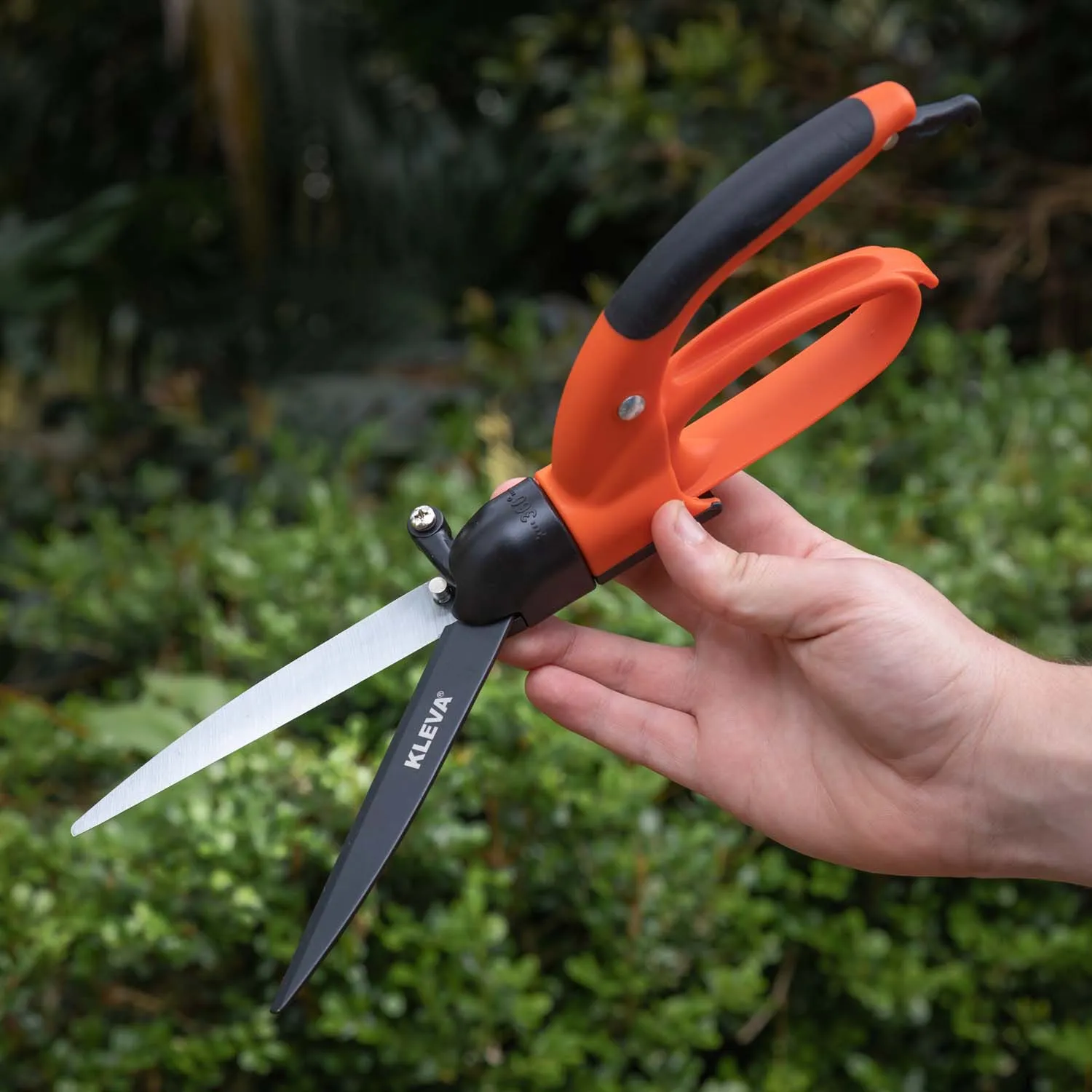 Rotating Grass Shears - Precision Gardening Made Easy