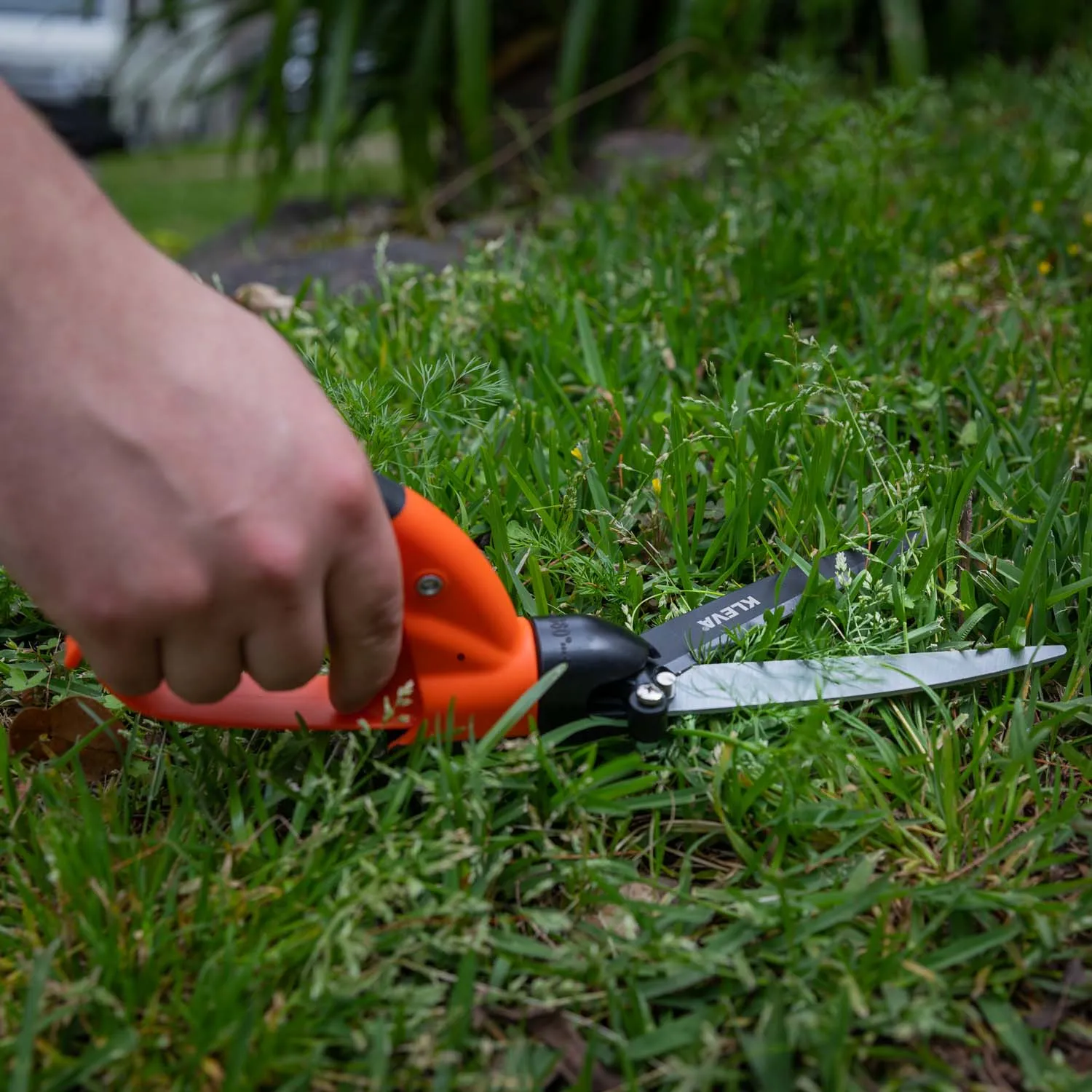 Rotating Grass Shears - Precision Gardening Made Easy