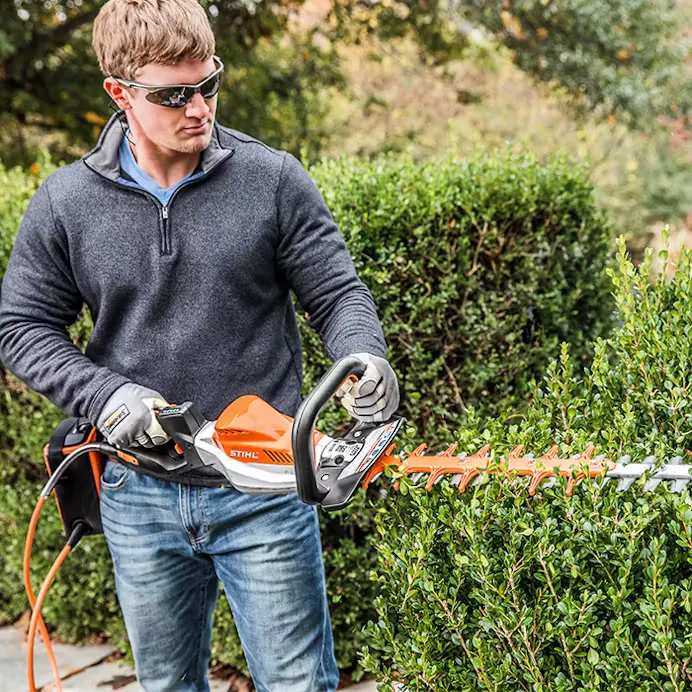 Stihl | HSA 94 R 24" Battery Hedge Trimmer | w/ AR 2000 L Backpack Battery, AL 500 Charger, Connecting Cable, AP adaptor, harness (HSA94R-AR2000-AL500-COMBO)