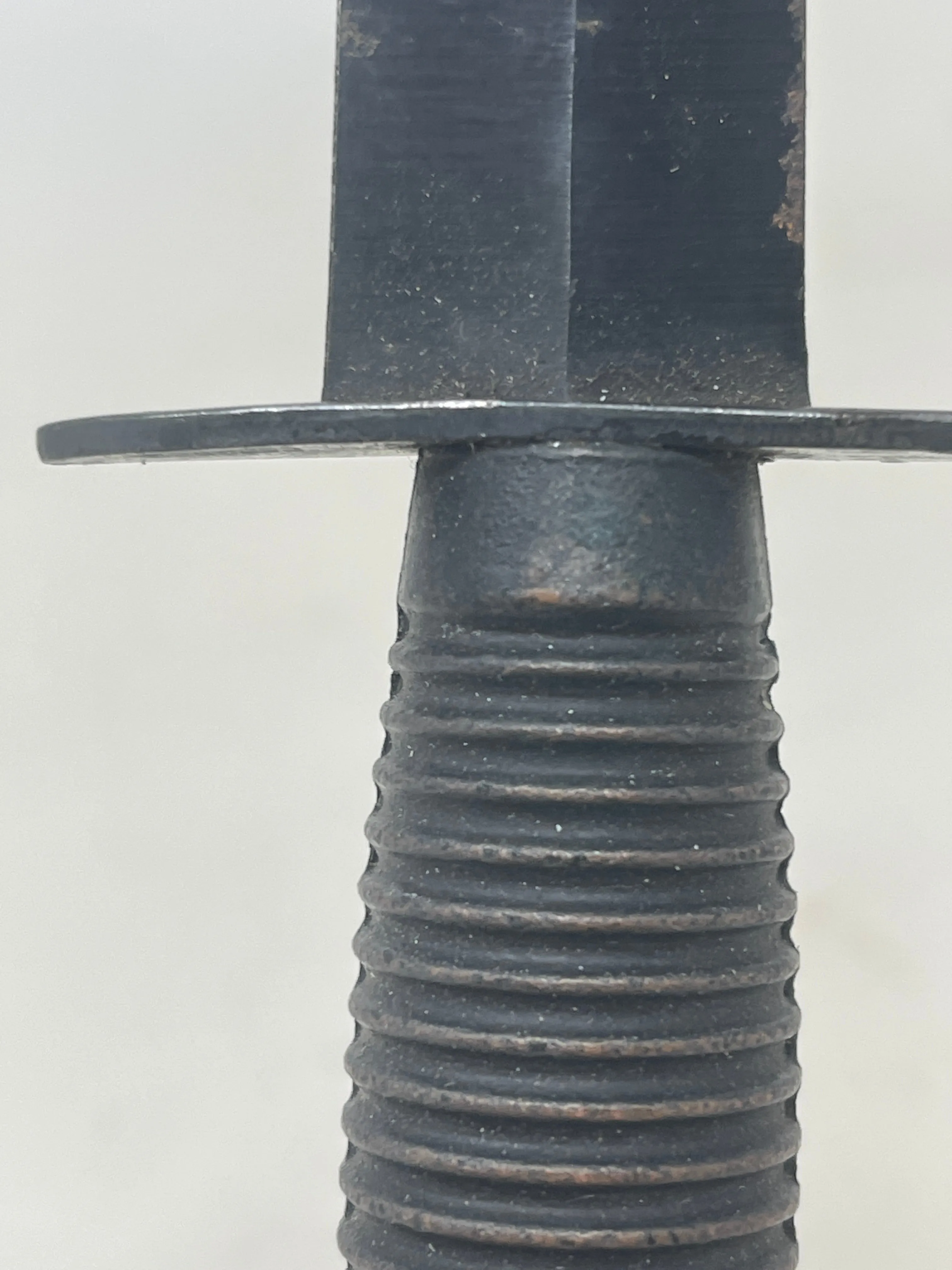 Sykes and Fairbairn STYLE fighting knife