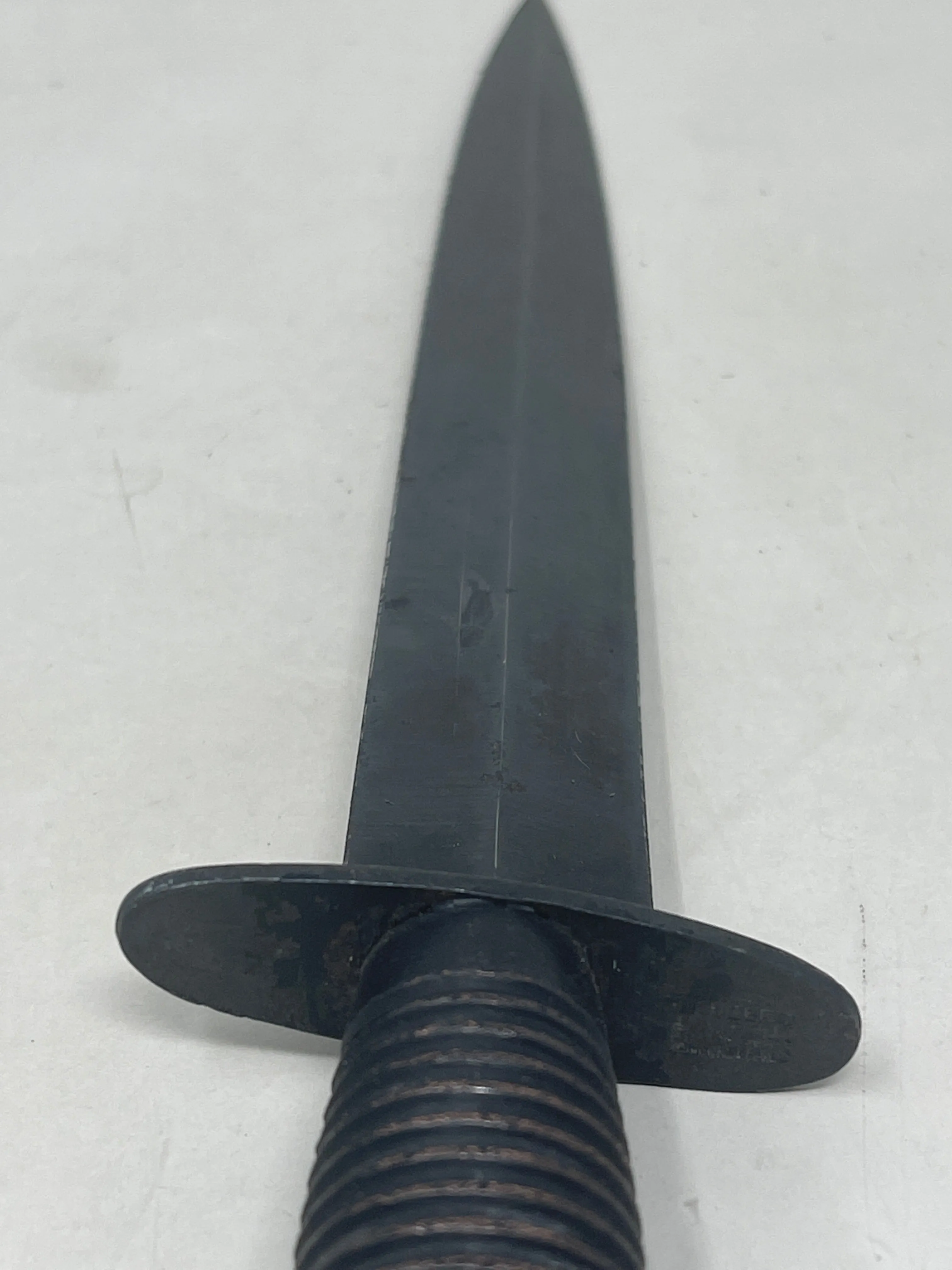 Sykes and Fairbairn STYLE fighting knife