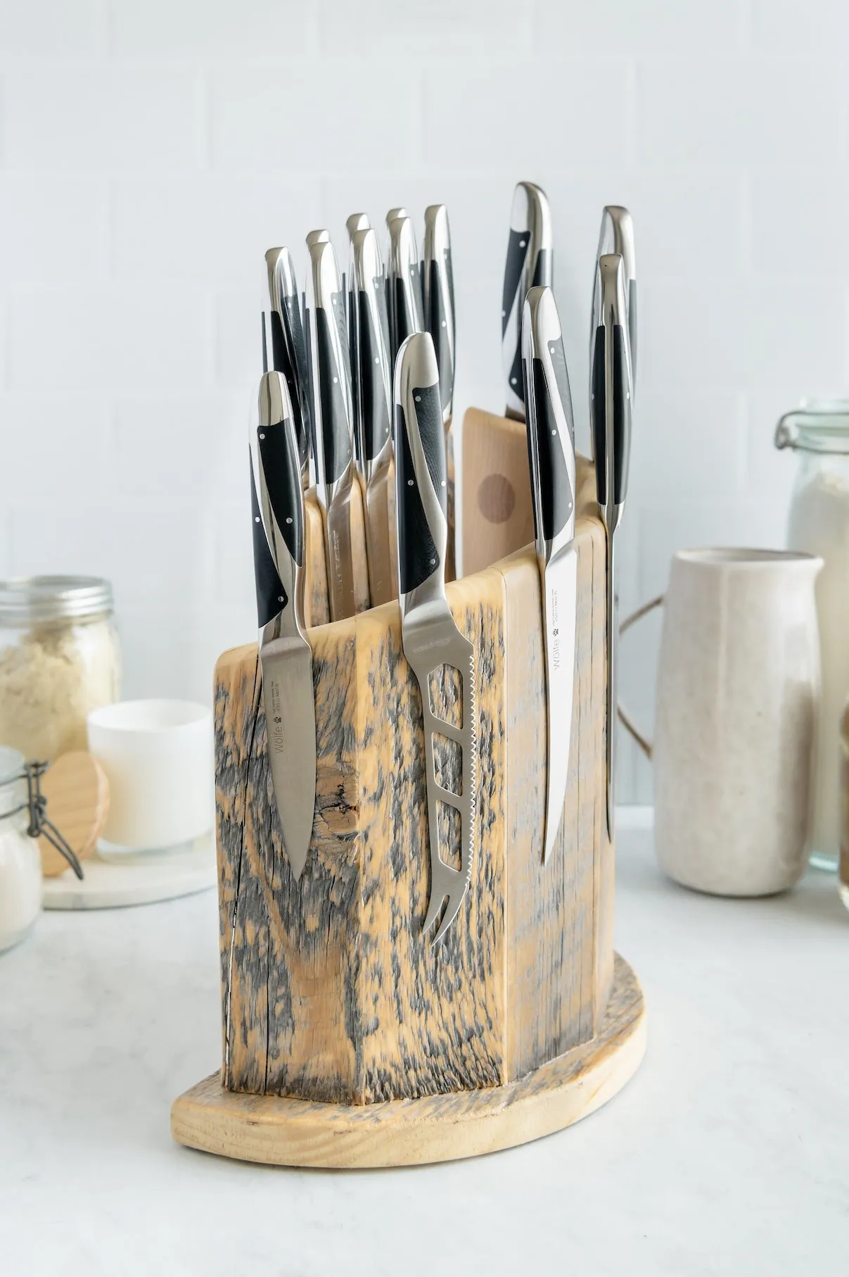 Wölfe 14 Pc Cutlery Set with Magnetic Block